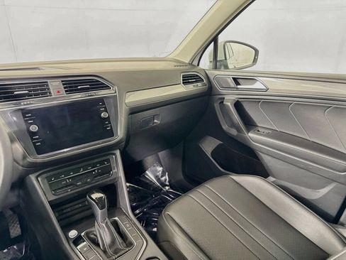Certified 2022 Volkswagen Tiguan SE AWD/4WD image 22