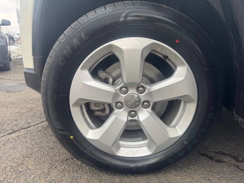 Used 2019 Jeep Compass Latitude w/ Cold Weather Group image 23