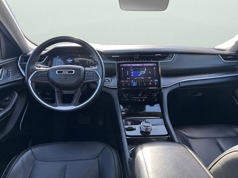 Used 2022 Jeep Grand Cherokee L Limited w/ Black Appearance Package image 23