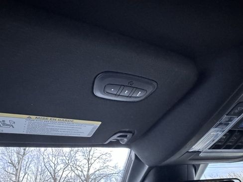 Used 2021 RAM 1500 Laramie w/ Sport Appearance Package image 13