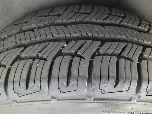 Used 2018 Cadillac XT5 FWD image 30