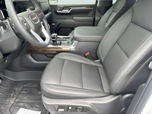 New 2026 GMC Sierra 1500 Elevation w/ Elevation Premium Package AWD/4WD image 9