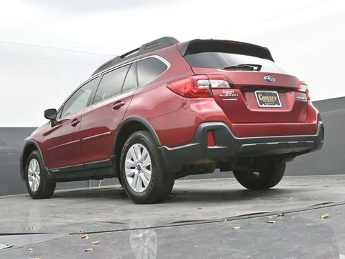 Used 2018 Subaru Outback 2.5i Premium image 30