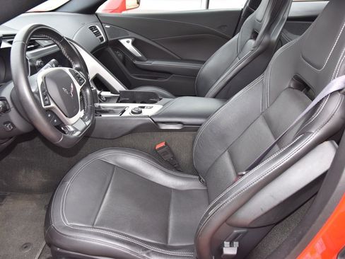 Used 2017 Chevrolet Corvette Stingray Coupe w/ 1LT image 10