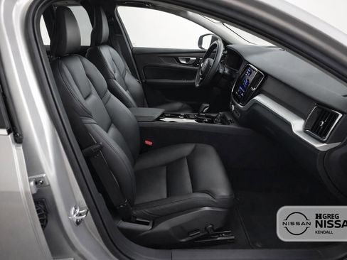 Used 2023 Volvo S60 B5 Core AWD/4WD image 11