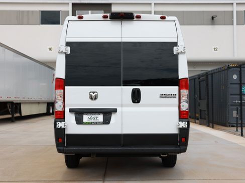 Used 2023 RAM ProMaster 3500 w/ Premium Convenience Group FWD image 11