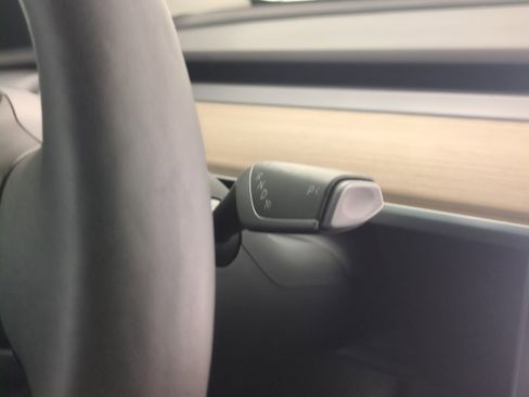 Used 2023 Tesla Model Y Performance image 20