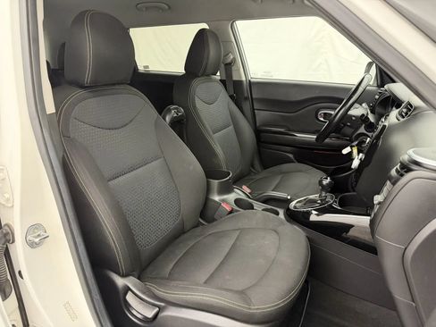 Used 2016 Kia Soul + w/ Audio Package FWD image 27