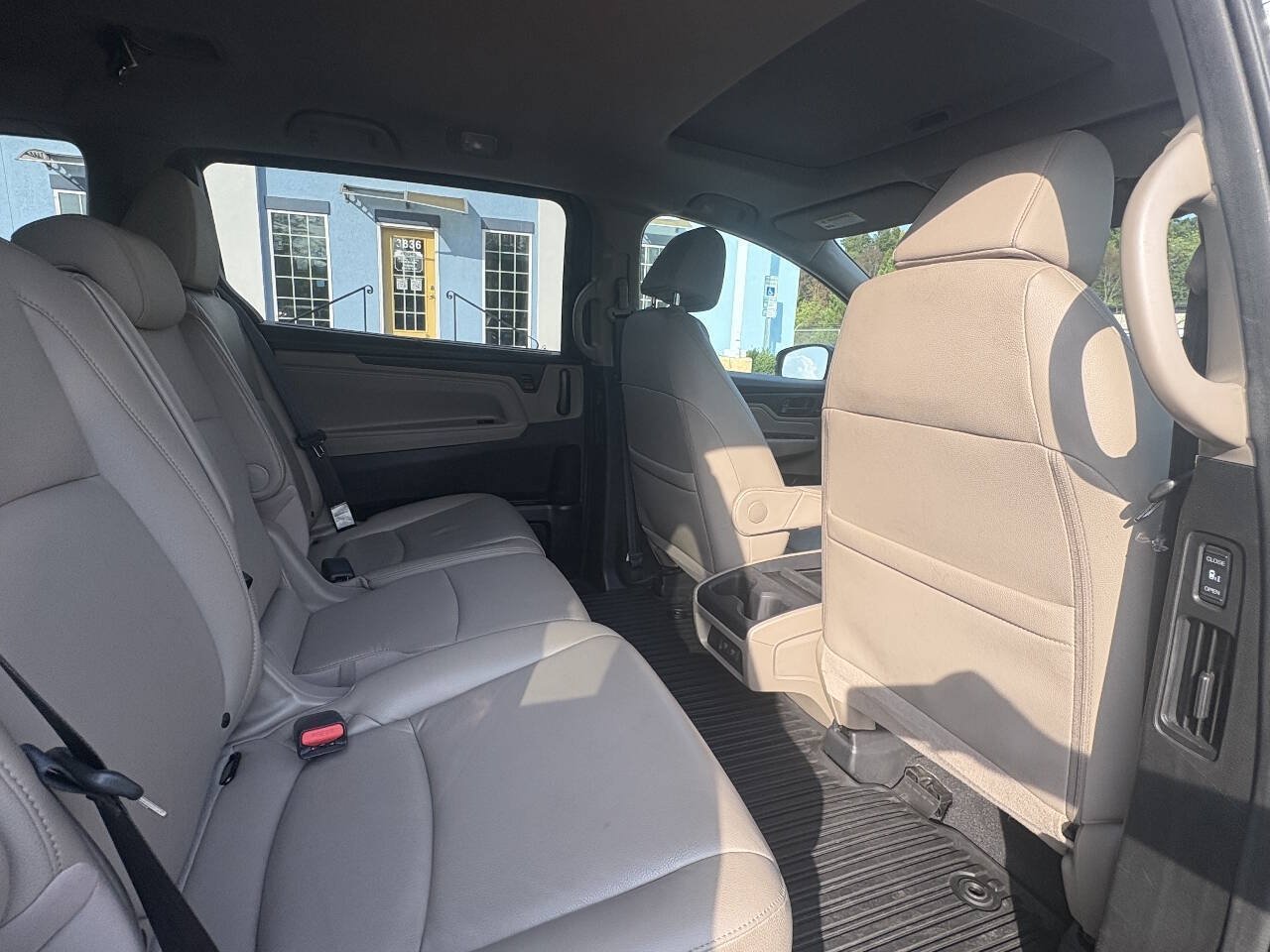 Used 2018 Honda Odyssey EX-L image 24