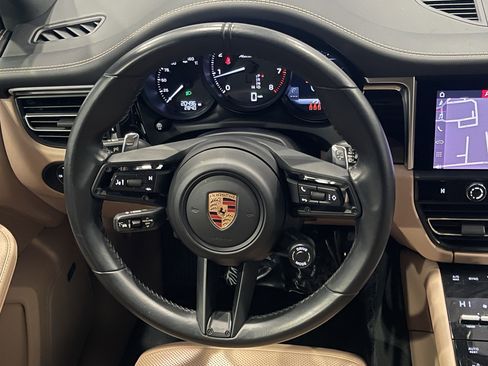 Used 2024 Porsche Macan image 20