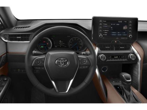 Used 2022 Toyota Venza XLE image 10