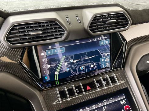 Used 2024 Lamborghini Urus Performante image 18