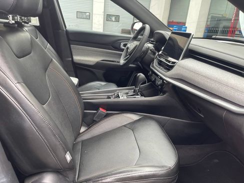 Used 2023 Jeep Compass Latitude AWD/4WD image 21