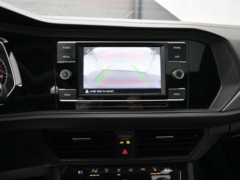 Used 2020 Volkswagen Jetta R-Line w/ R-Line Cold Weather Package image 8