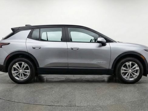 Used 2025 Chevrolet Equinox LT image 11