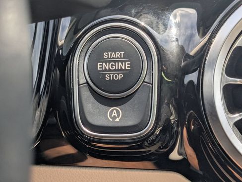Certified 2023 Mercedes-Benz GLA 250 4MATIC image 39
