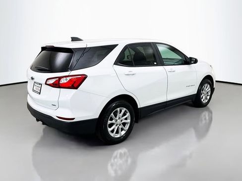 Used 2020 Chevrolet Equinox LS w/ LS Convenience Package image 7