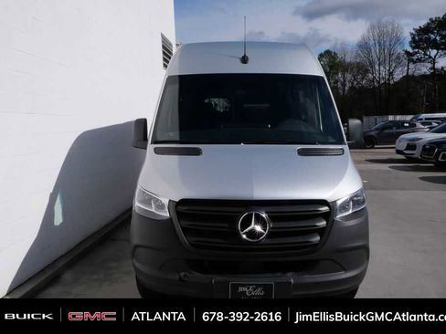Used 2024 Mercedes-Benz Sprinter 2500 image 22
