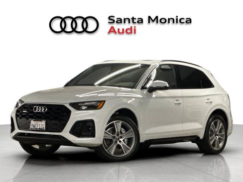 Used 2025 Audi Q5 2.0T Premium w/ Convenience Plus Package AWD/4WD image 1