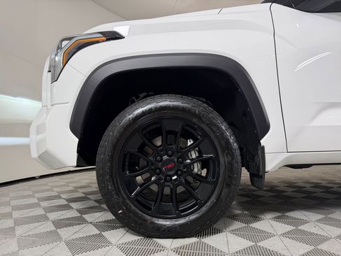 Used 2024 Toyota Tundra Limited w/ TRD Off-Road Package AWD/4WD image 10