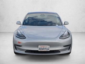 Used 2018 Tesla Model 3 Long Range video 2