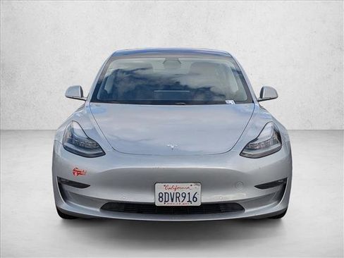Used 2018 Tesla Model 3 Long Range image 2