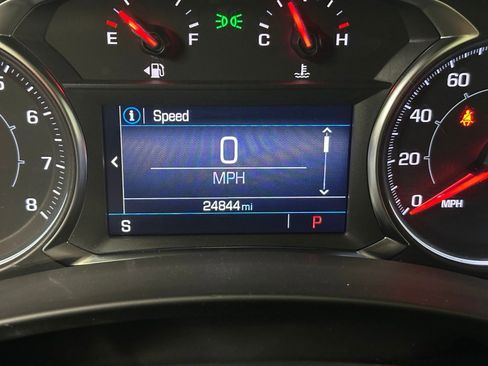 Certified 2022 GMC Terrain SLE w/ Driver Convenience Package image 3