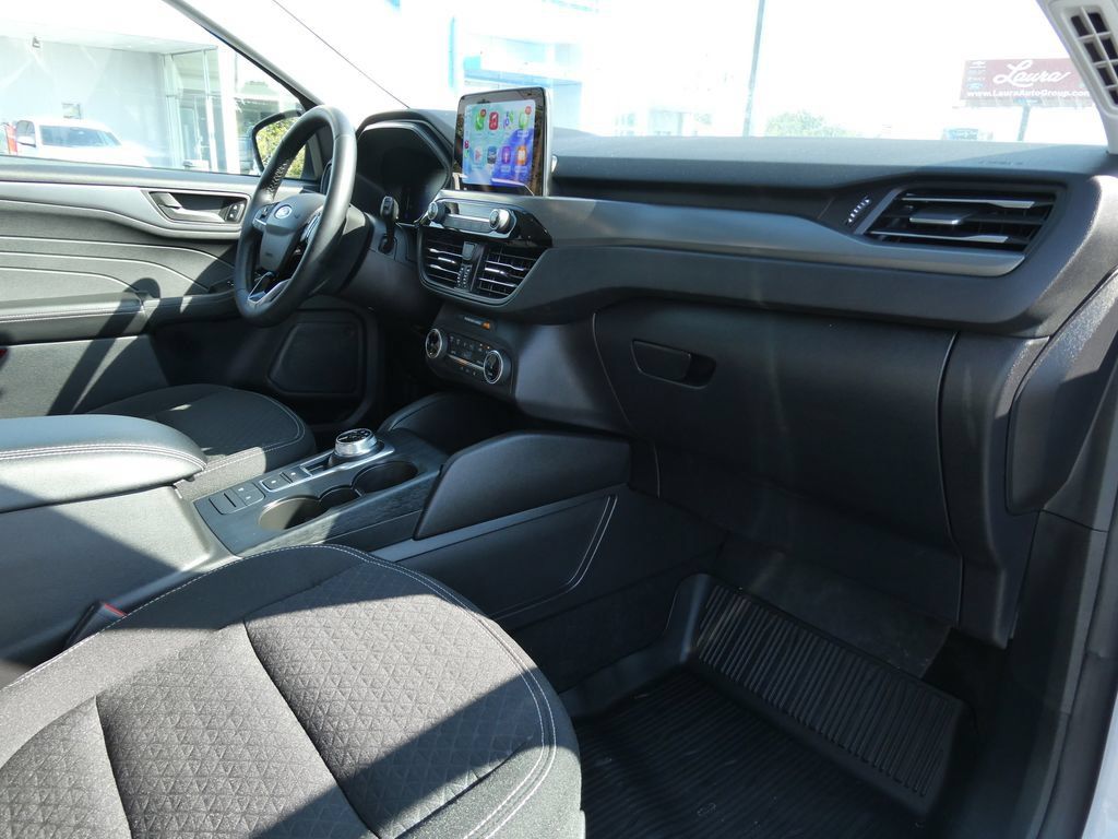 Used 2025 Ford Escape Active w/ Cold Weather Package AWD/4WD image 15