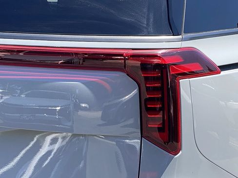 New 2026 Kia Carnival SX Prestige FWD image 4