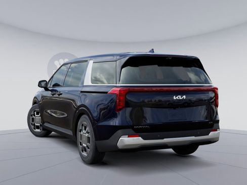 New 2026 Kia Carnival EX image 5