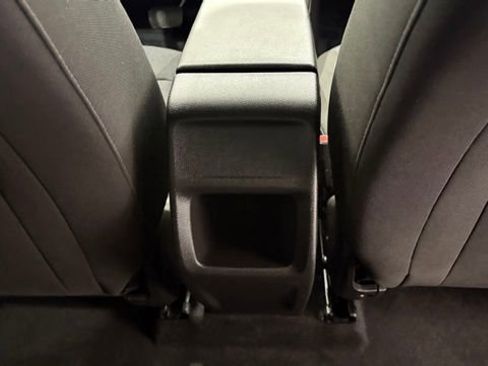 Used 2024 Chevrolet Trax RS w/ Sunroof Package image 29