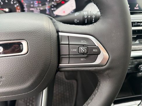 Used 2025 Jeep Compass Latitude w/ Sun & Sound Group image 28