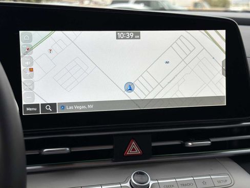 Certified 2025 Hyundai Elantra Limited image 32