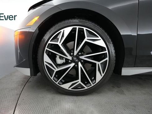 Used 2023 Hyundai Ioniq 6 SEL image 19