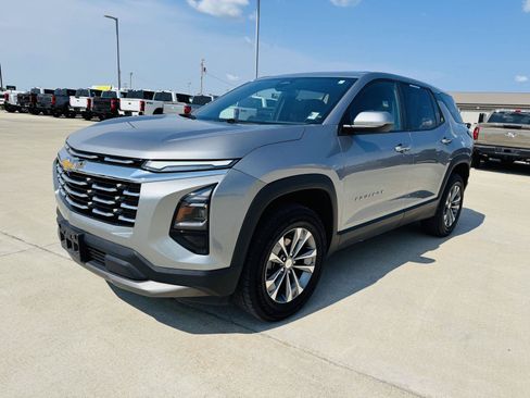 Used 2025 Chevrolet Equinox LT FWD image 35