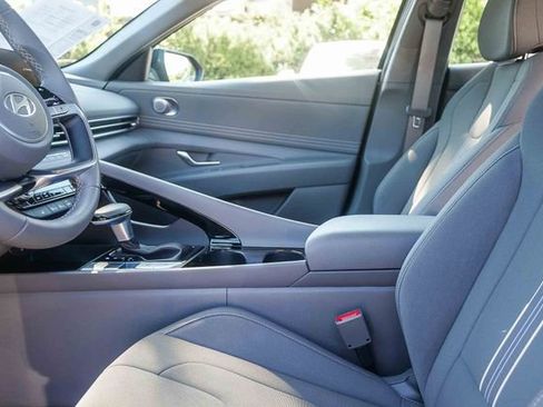 Certified 2024 Hyundai Elantra SEL w/ Convenience Package FWD image 18