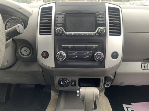 Used 2016 Nissan Frontier SV AWD/4WD image 15