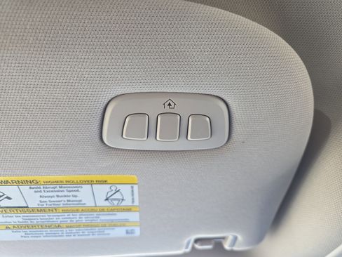 Used 2024 Ford Expedition XLT image 15