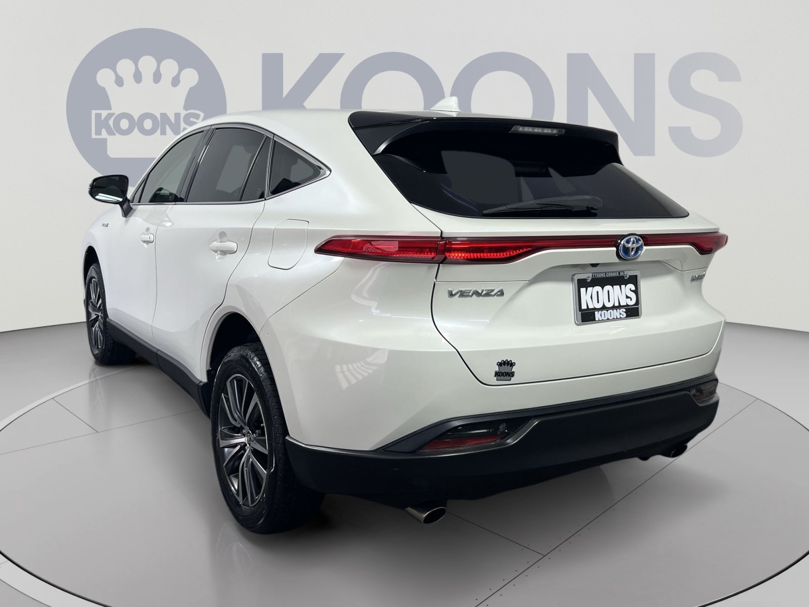 Used 2021 Toyota Venza LE w/ Carpet Mat Package (TMS) AWD/4WD image 4