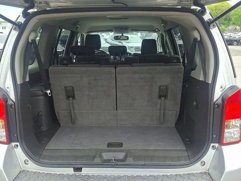 Used 2011 Nissan Pathfinder SV AWD/4WD image 30