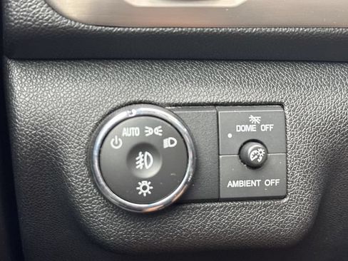 Used 2016 GMC Acadia Denali FWD image 27