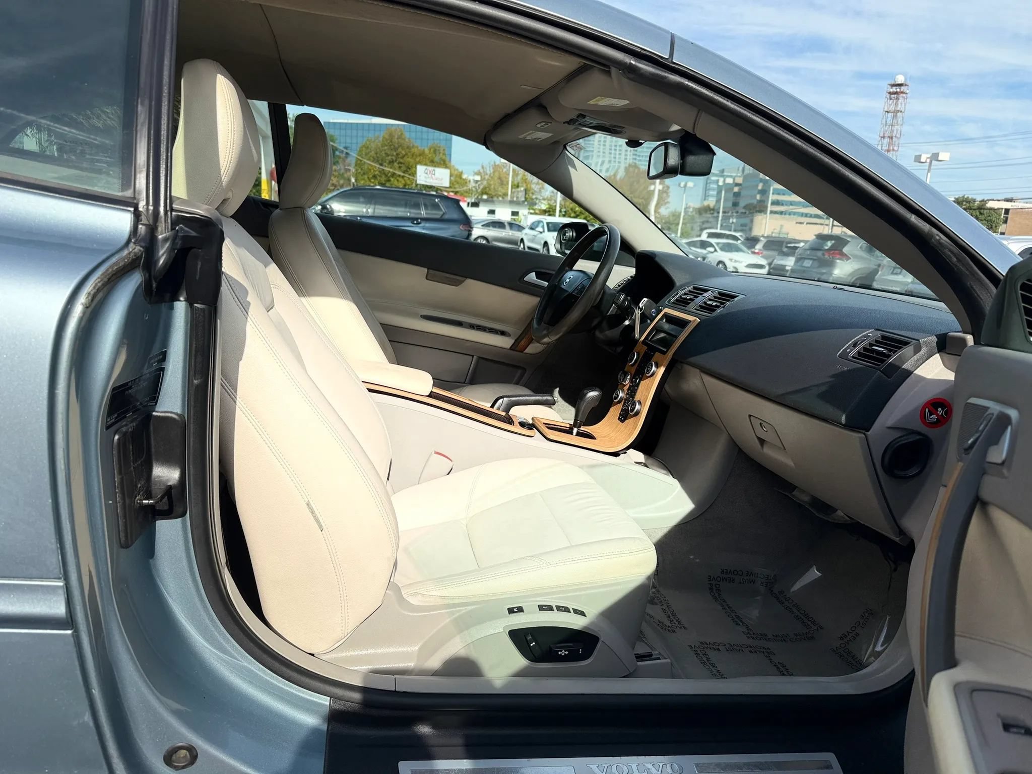 Used 2008 Volvo C70 T5 FWD image 32