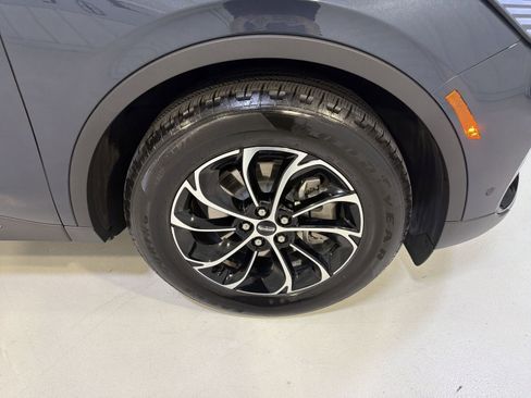 Used 2024 Lincoln Nautilus Premier AWD/4WD image 29