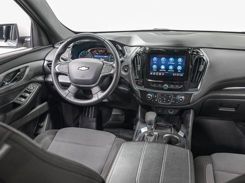 Used 2022 Chevrolet Traverse LT image 29