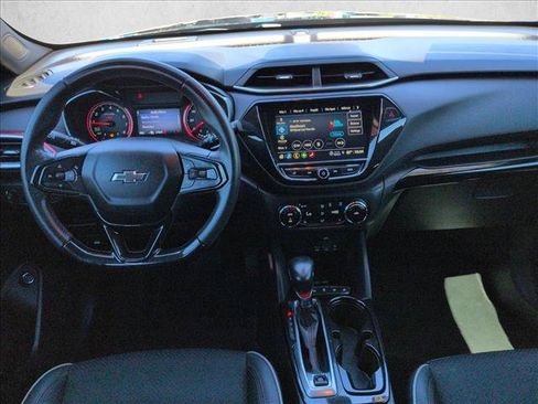 Used 2021 Chevrolet TrailBlazer RS w/ Sun and Liftgate Package FWD image 25