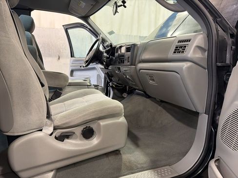 Used 2003 Ford F250 4x4 SuperCab Super Duty image 4