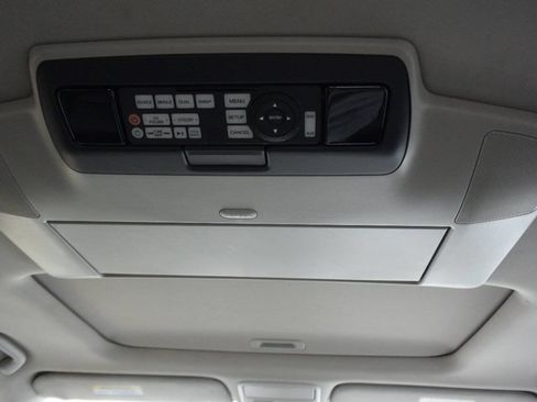 Used 2017 Honda Odyssey Touring Elite image 23