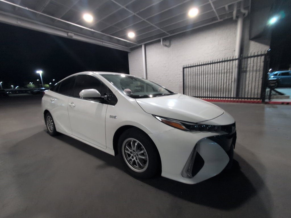 Used 2017 Toyota Prius Prime Premium w/ Carpet Mat Package FWD image 29