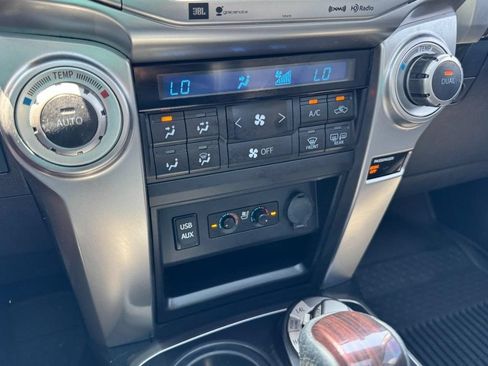 Used 2018 Toyota 4Runner Limited AWD/4WD image 20
