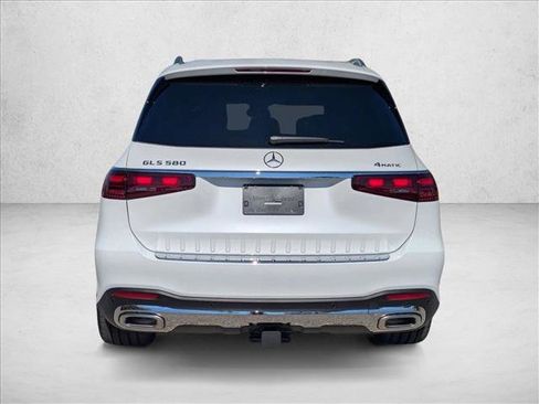 New 2026 Mercedes-Benz GLS 580 4MATIC image 8